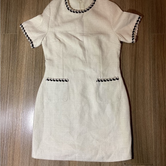 Commense Cream Mini Dress with Black Trim – Size M – NWT‎ - Picture 1 of 7